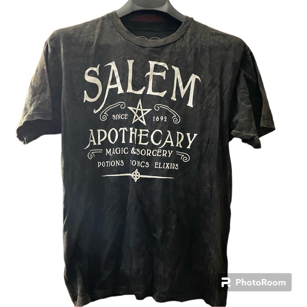 Salem Apothecary T-shirt NWOT Black Distressed Finish Large 100% Cotton